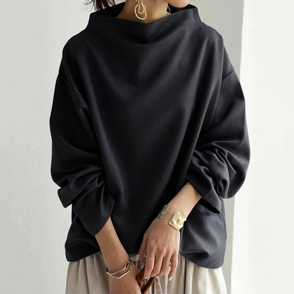 Rachel | Elegant High-Neck Top with Long Sleeves - Lumina
