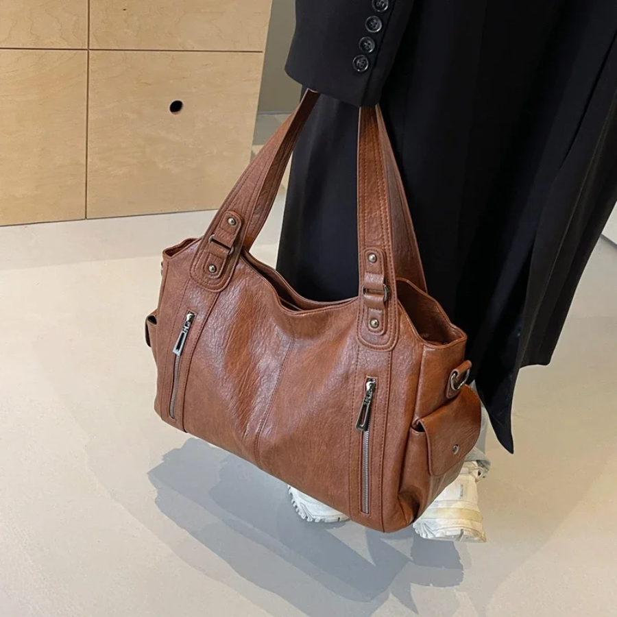 Amber | Elegant Black Shoulder Bag with Functional Design - Lumina