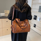 Amber | Elegant Black Shoulder Bag with Functional Design - Lumina