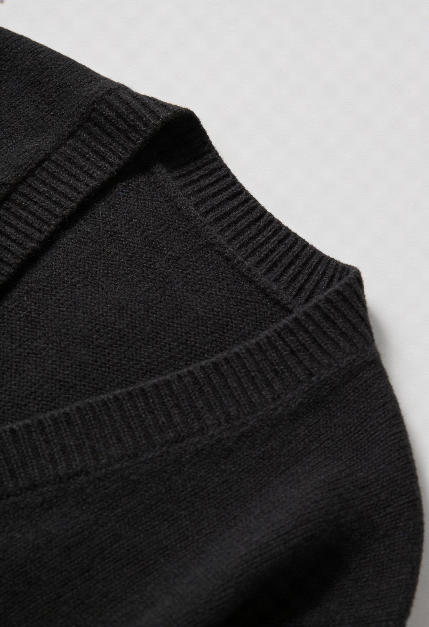 Elena | Cozy Black Knit Cardigan with Ribbed Details - Lumina