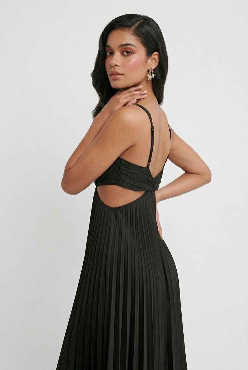 Elena | Elegant Black Pleated Dress with Flattering Silhouette - Lumina