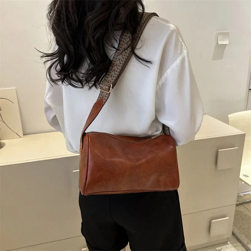 Florence | Sleek Minimalist Crossbody Bag with Patterned Strap - Lumina