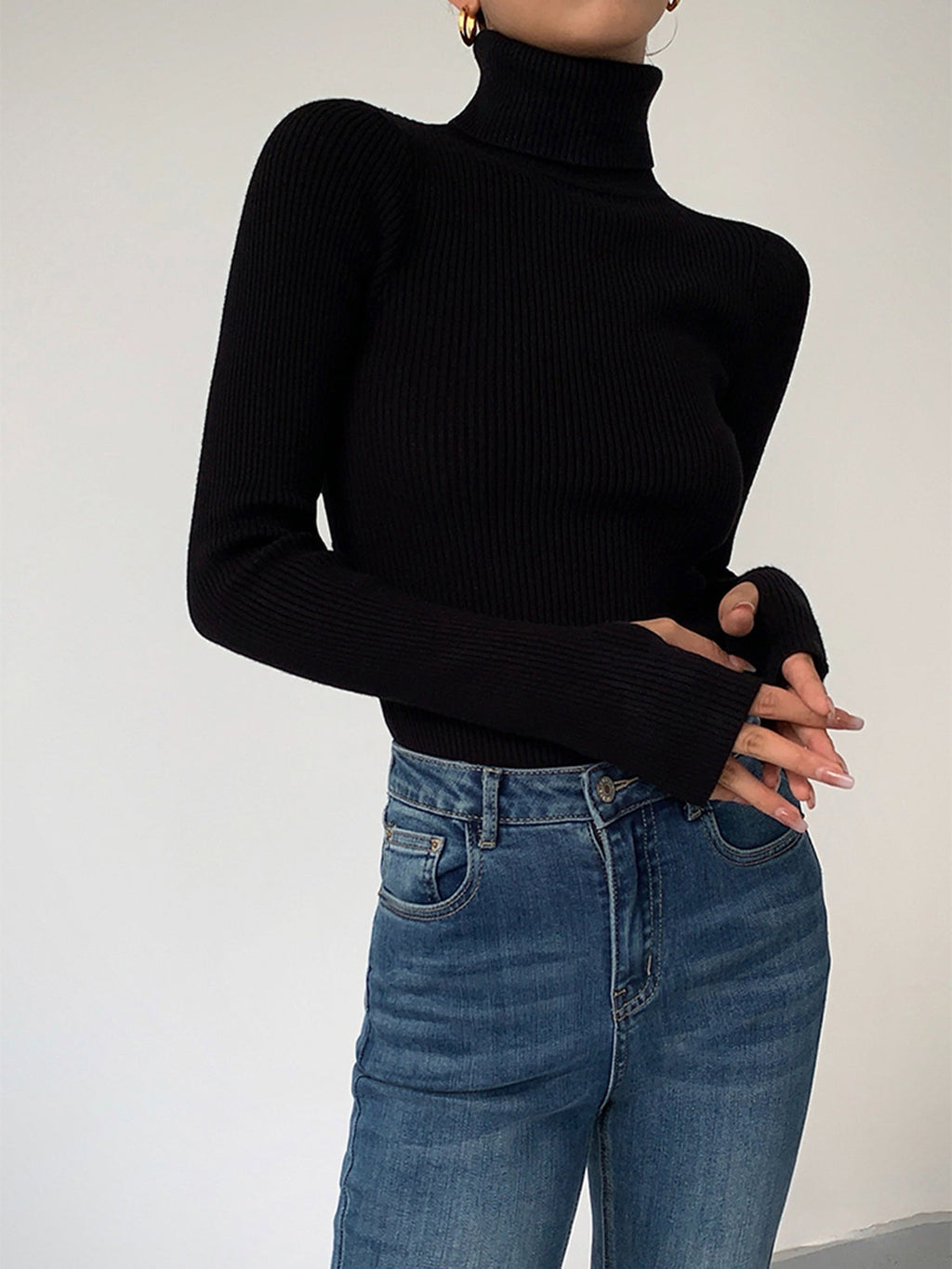 Hailey | Sleek Minimalist Turtleneck Top for Winter Elegance - Lumina