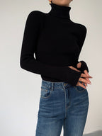 Hailey | Sleek Minimalist Turtleneck Top for Winter Elegance - Lumina