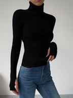 Hailey | Sleek Minimalist Turtleneck Top for Winter Elegance - Lumina