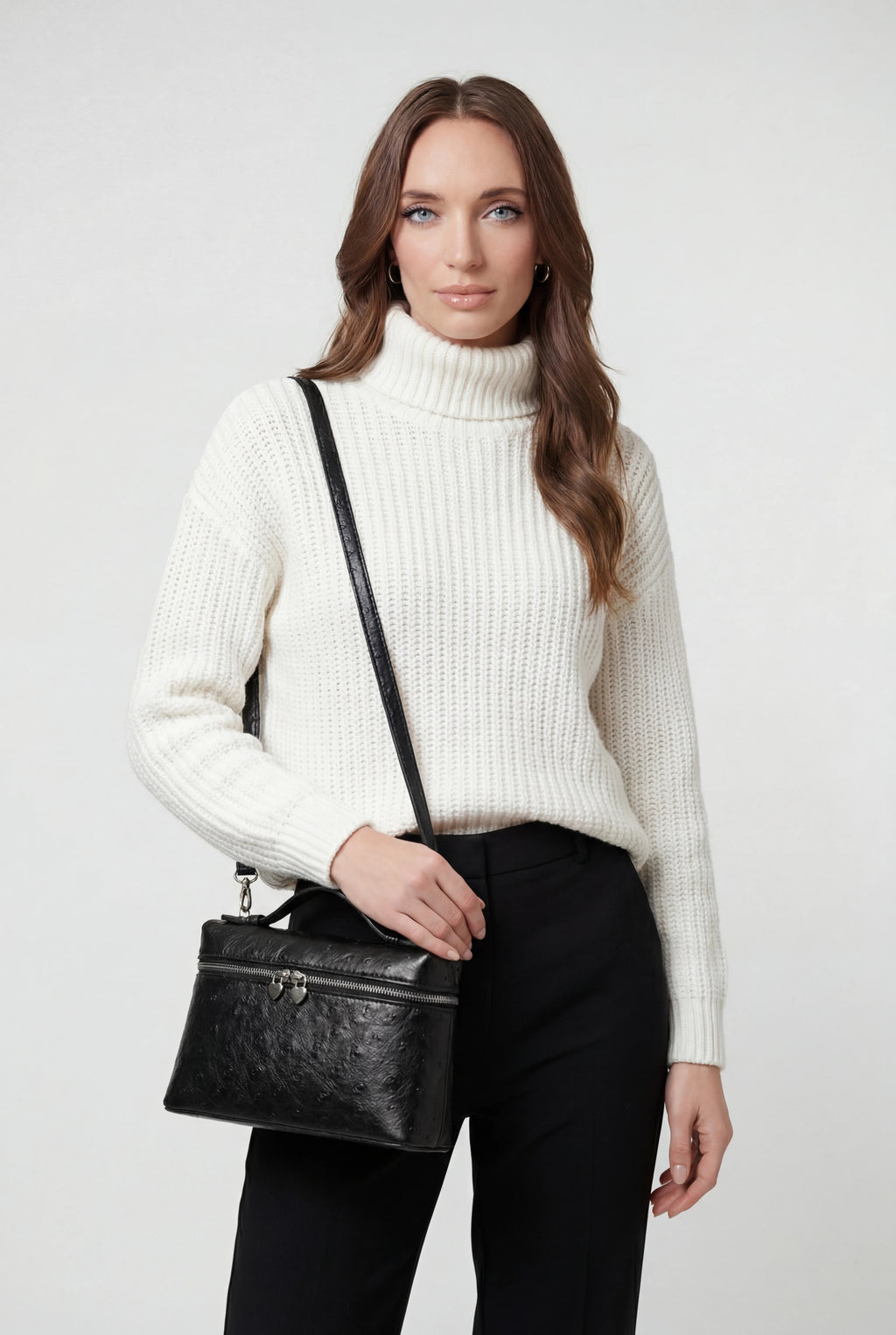Isabella | Chic Black Crossbody Bag with Adjustable Strap - Lumina