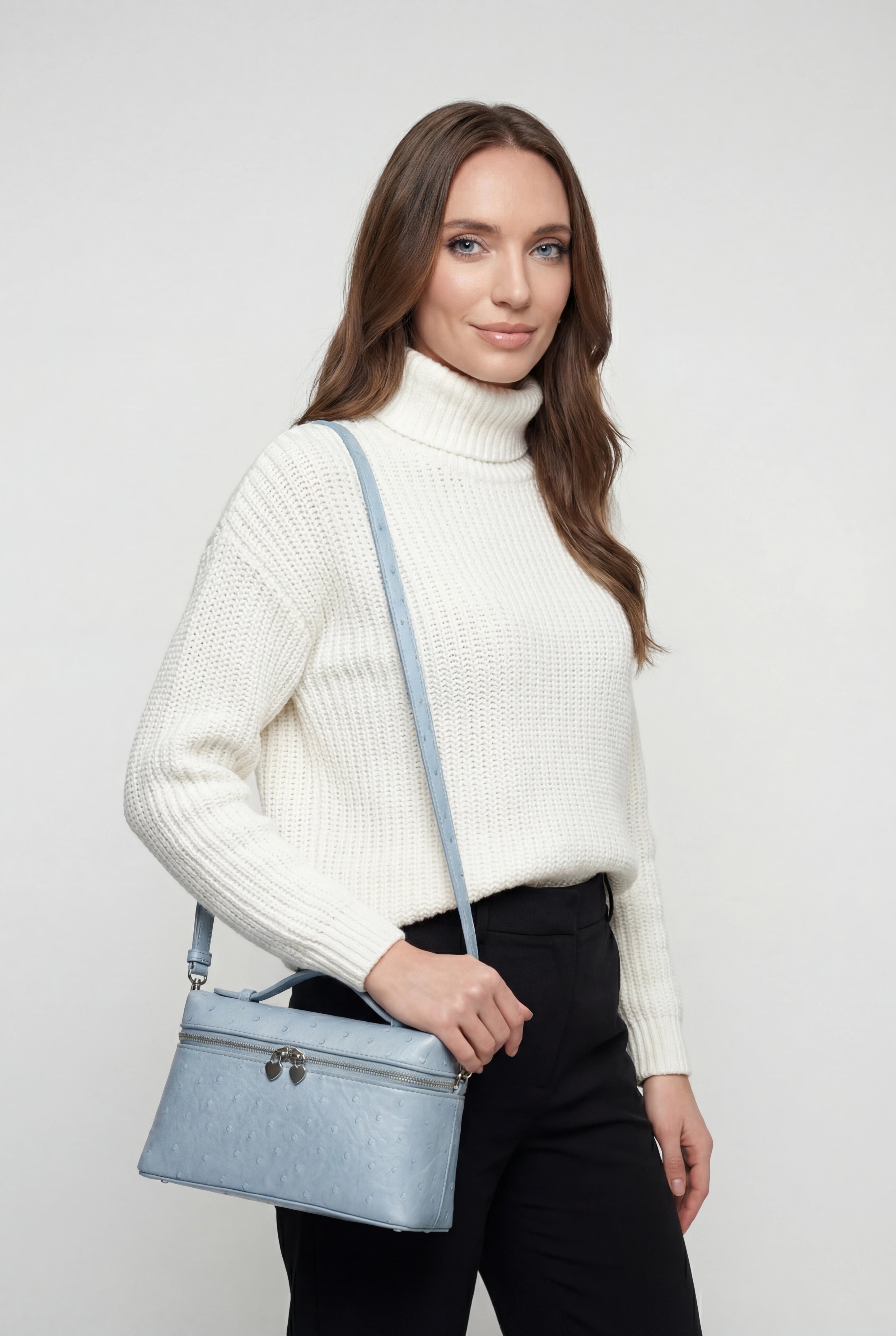 Isabella | Chic Black Crossbody Bag with Adjustable Strap - Lumina