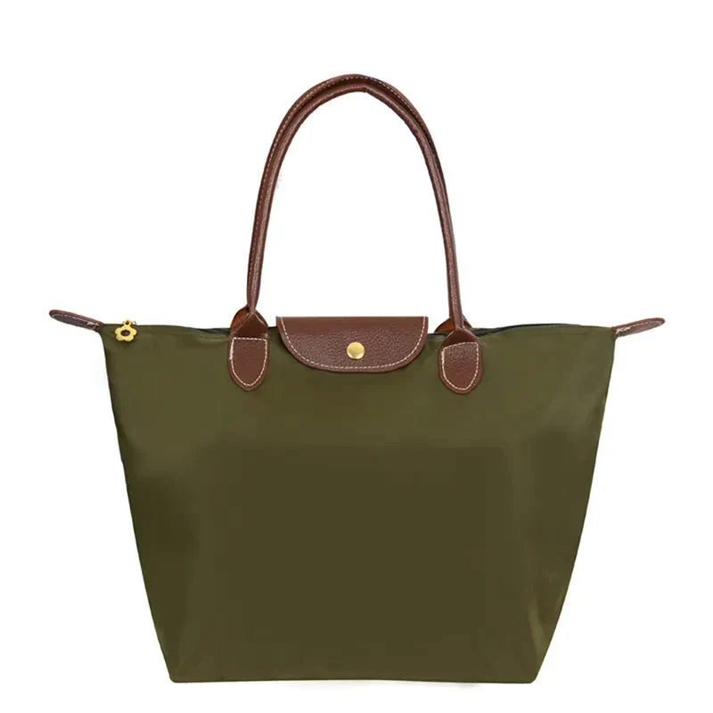 Isabella | Chic Black Faux Leather Handbag with Spacious Design - Lumina