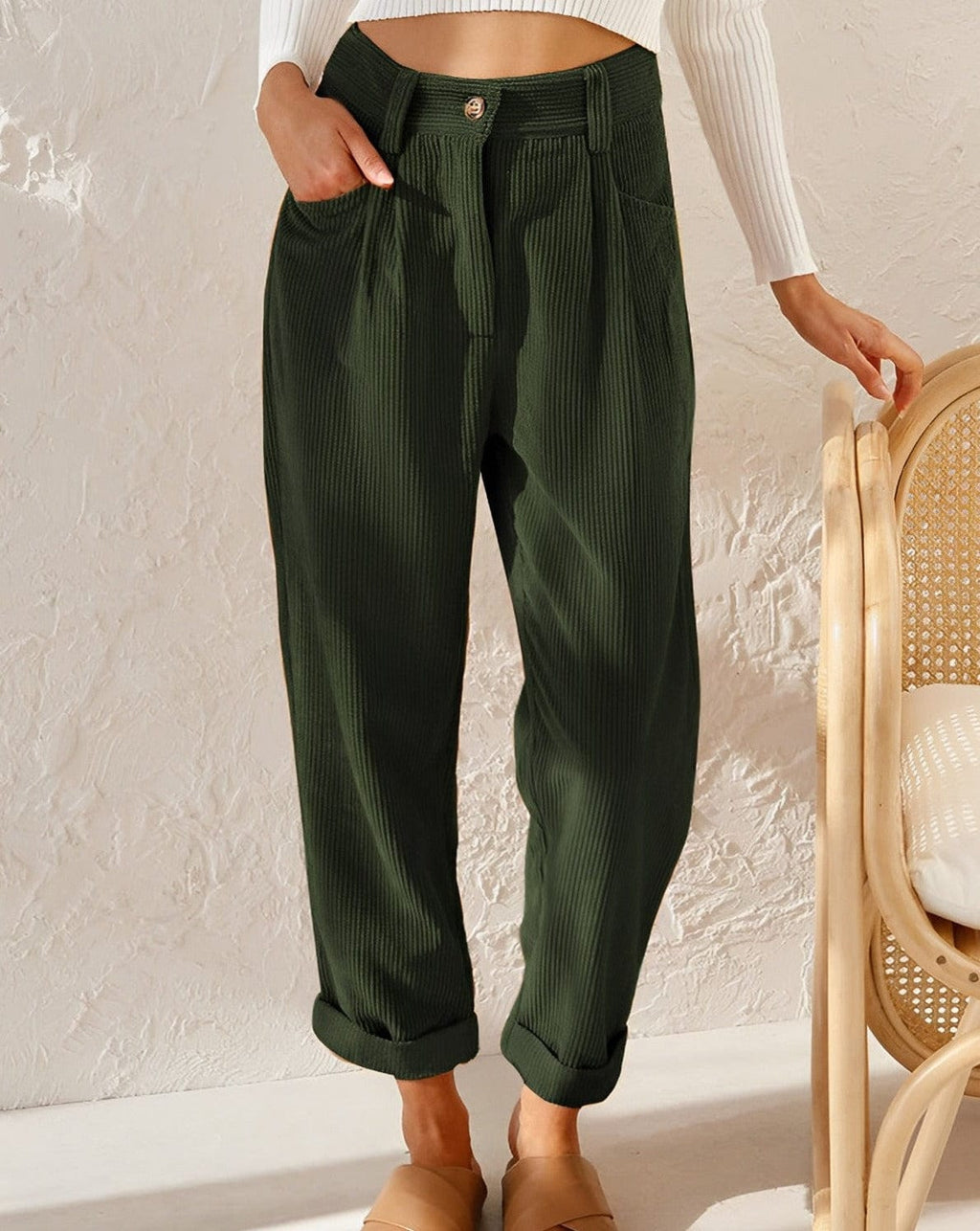 Isabella | Chic Brown Corduroy Trousers with Flattering Fit - Lumina