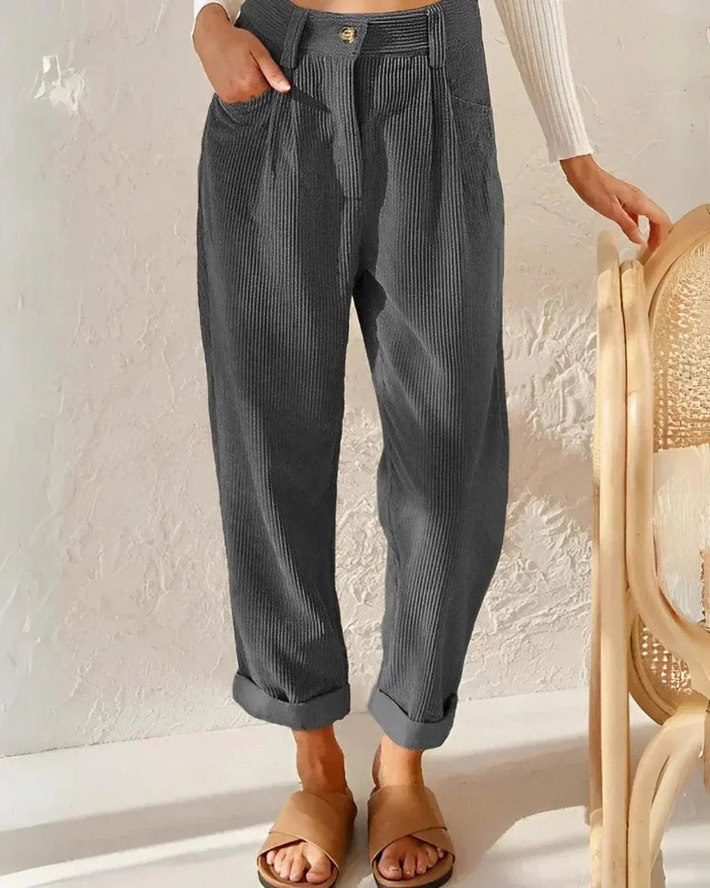 Isabella | Chic Brown Corduroy Trousers with Flattering Fit - Lumina
