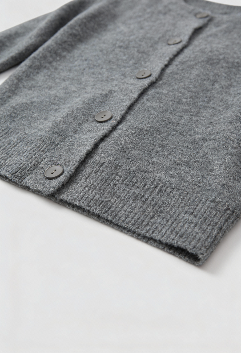 Isabella | Cozy Gray Long Cardigan Sweater with Relaxed Fit - Lumina