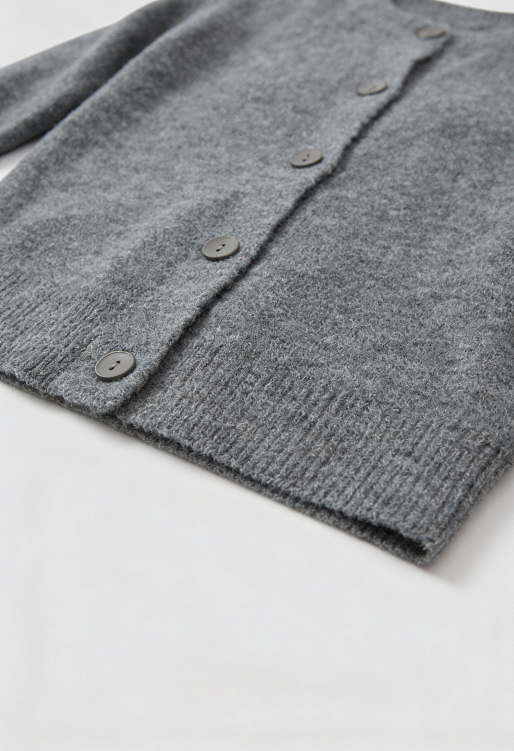 Isabella | Cozy Gray Long Cardigan Sweater with Relaxed Fit - Lumina