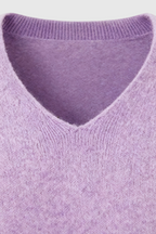Isabella | Cozy Purple Knit Sweater with V-Neckline - Lumina
