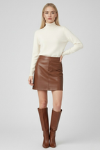 Isabella | Elegant Apricot Turtleneck Sweater with Slim Fit - Lumina