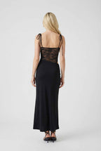 Isabella | Elegant Black Lace Dress with Flowy Design - Lumina