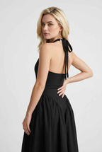 Isabella | Elegant Black Midi Dress with Flattering Fit - Lumina