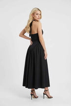 Isabella | Elegant Black Midi Dress with Flattering Fit - Lumina