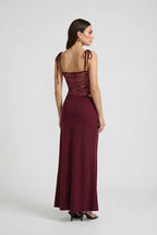 Isabella | Elegant Lace Bodycon Dress with Spaghetti Straps - Lumina