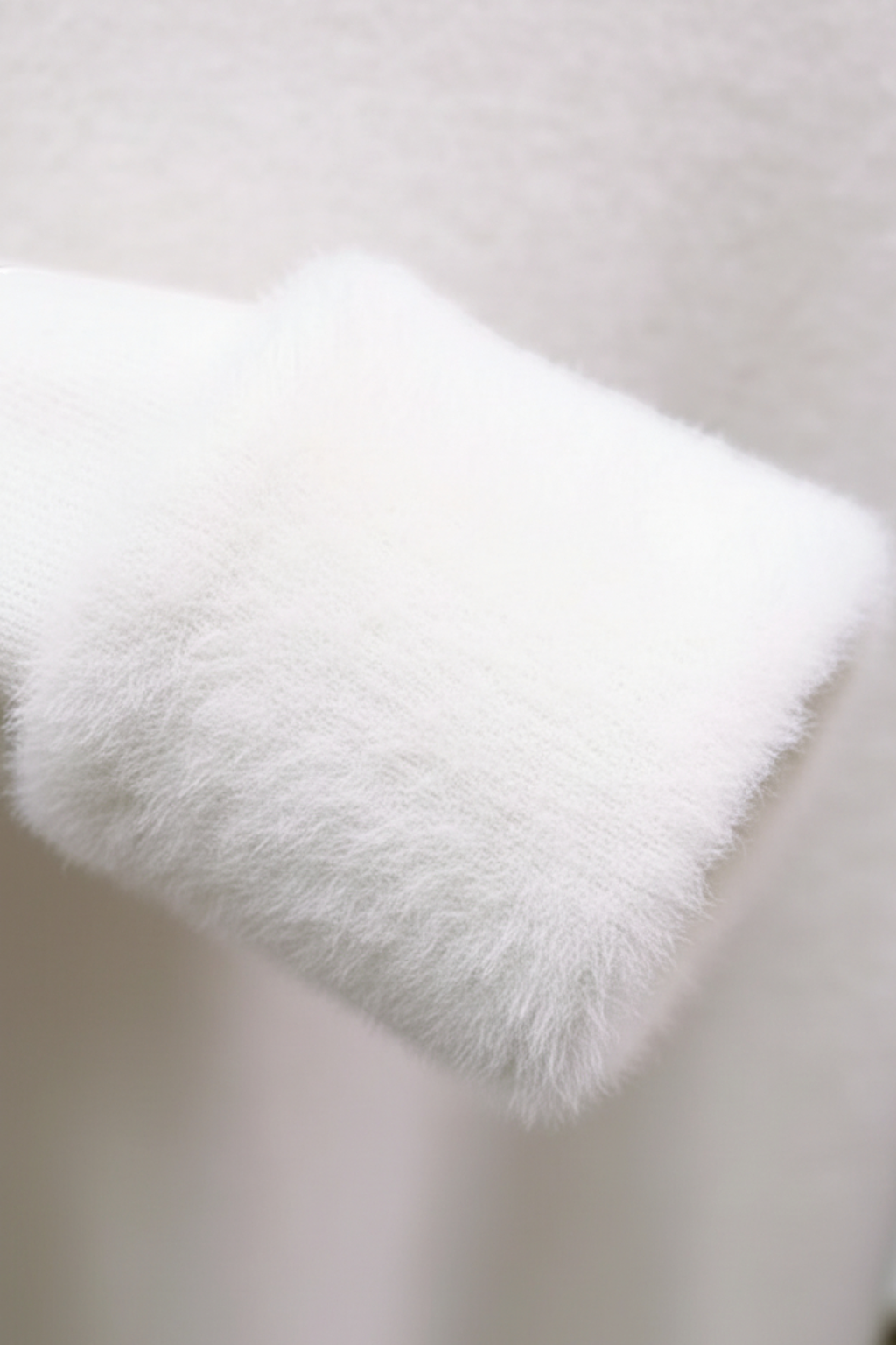 Isabella | Elegant Slim Fit White Turtleneck Sweater - Lumina