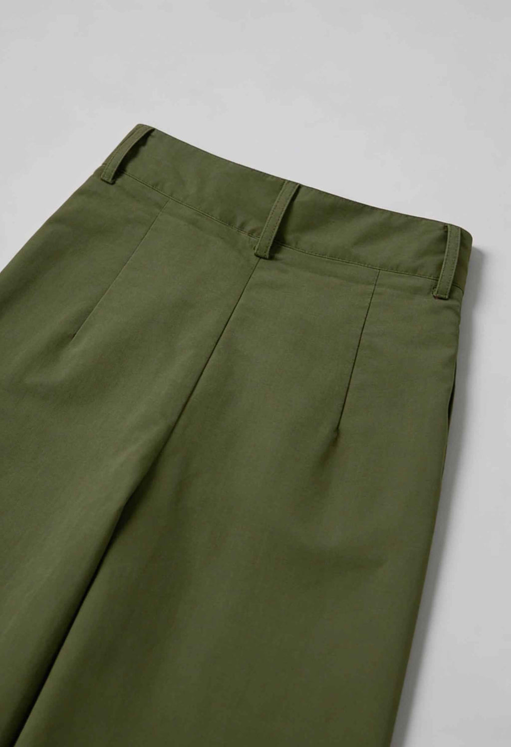 Isabella | Flowy Green Palazzo Pants with Stretch Fabric - Lumina