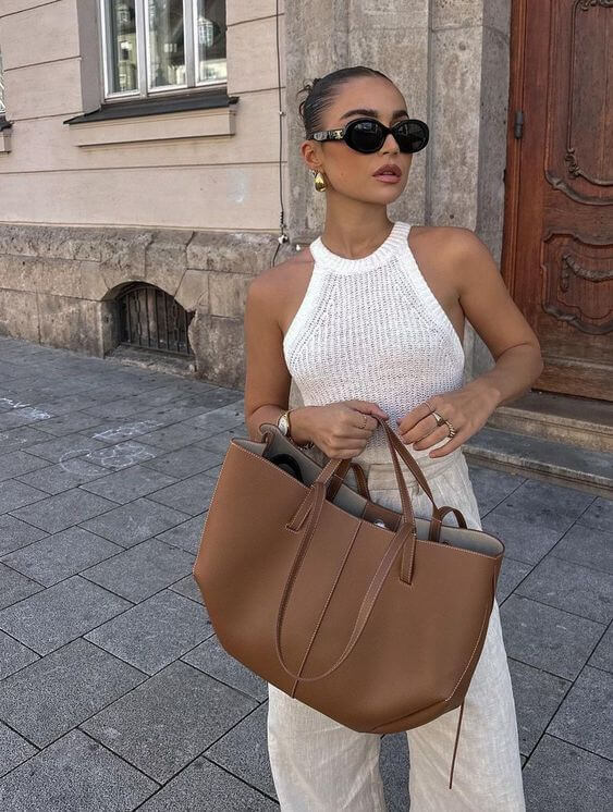 Isabella | Oversized Vintage Handbag with Versatile Straps - Lumina