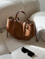Isabella | Oversized Vintage Handbag with Versatile Straps - Lumina