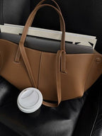 Isabella | Oversized Vintage Handbag with Versatile Straps - Lumina
