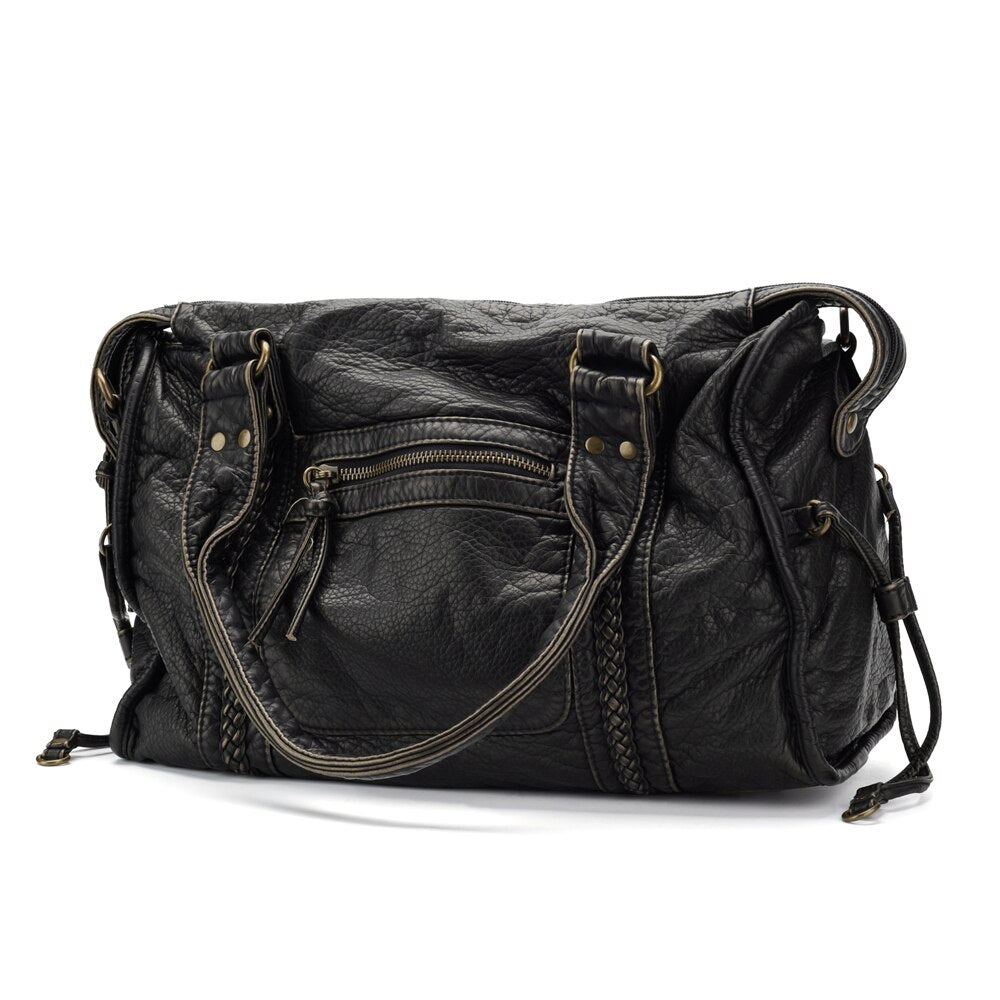 Isabella | Vintage-Inspired Black Handbag with Spacious Design - Lumina