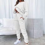 Jenna | Relaxed Minimalist Sweat Set with Jogger Pants - Lumina