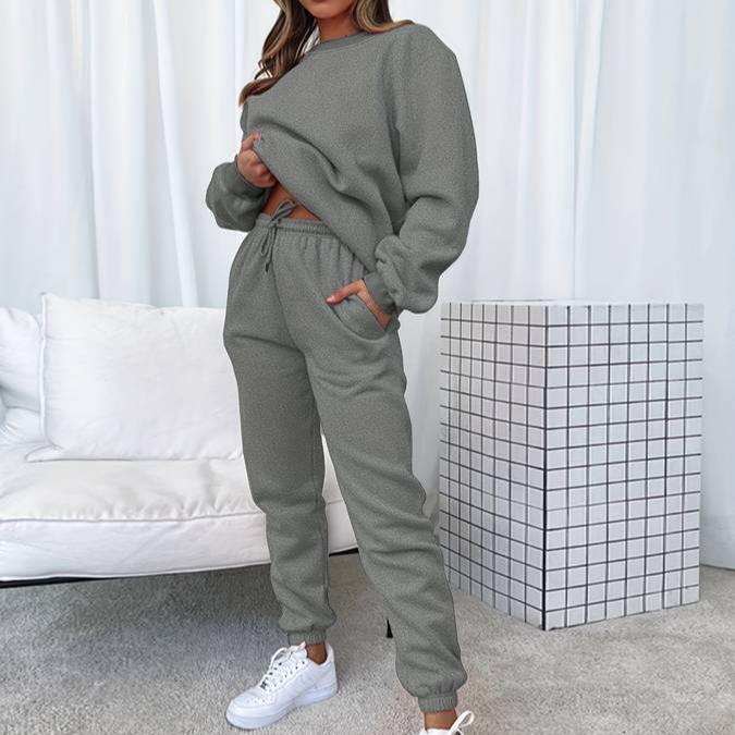 Jenna | Relaxed Minimalist Sweat Set with Jogger Pants - Lumina