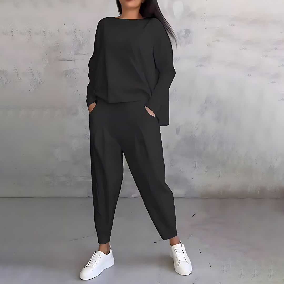 Maya | Flowy Lounge Set with Tapered Pants - Lumina