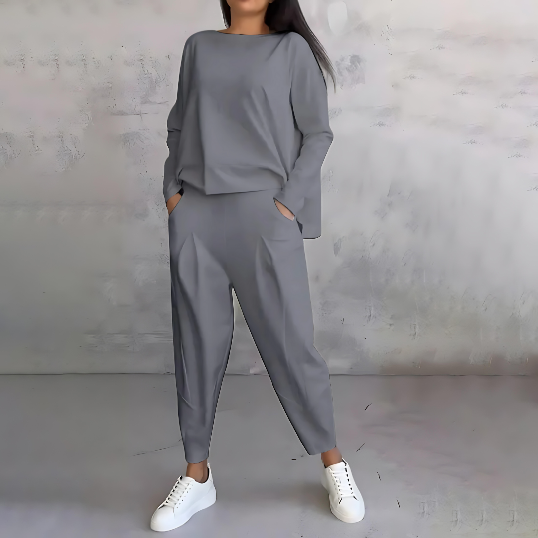 Maya | Flowy Lounge Set with Tapered Pants - Lumina