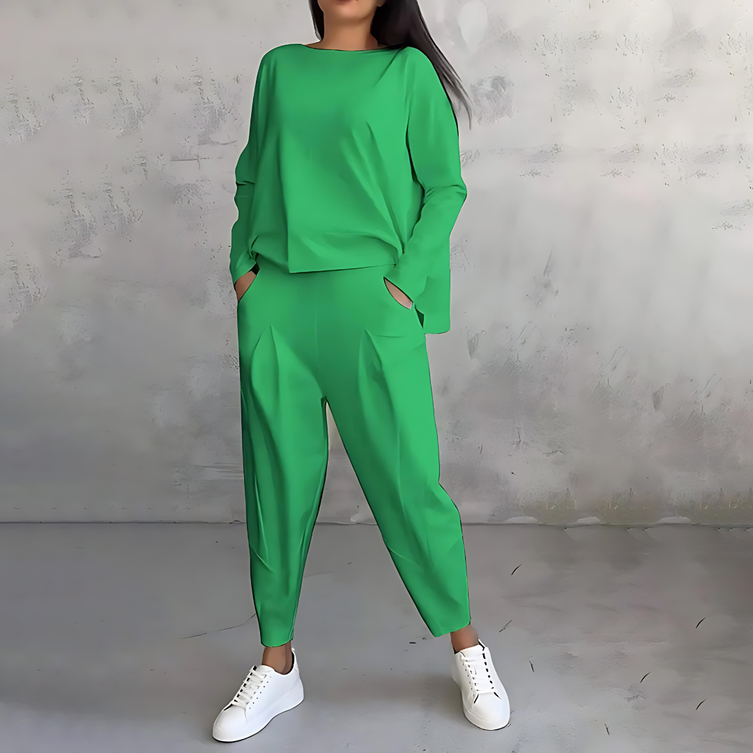 Maya | Flowy Lounge Set with Tapered Pants - Lumina