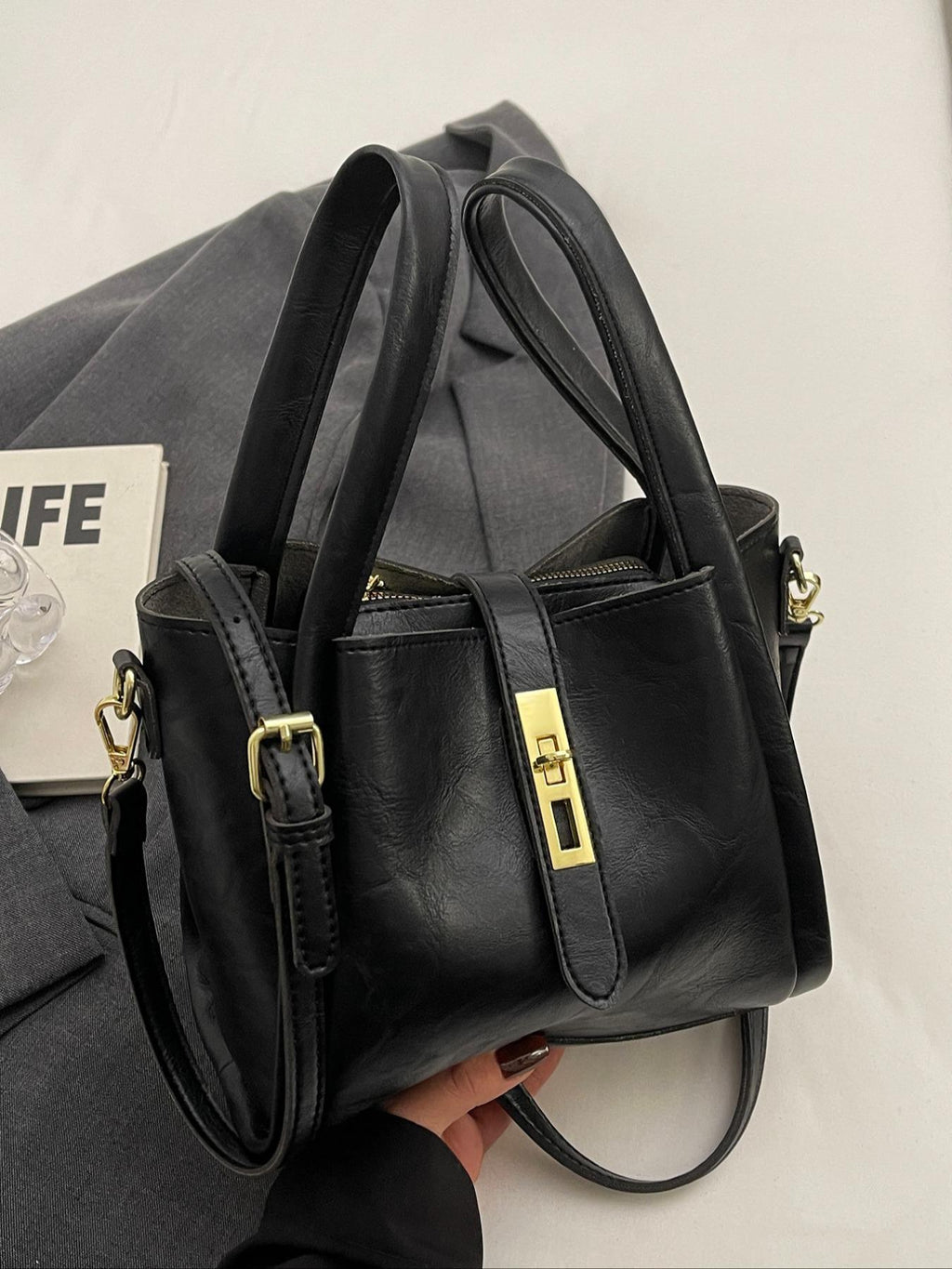 Serena | Chic Retro Crossbody Handbag with Versatile Design - Lumina