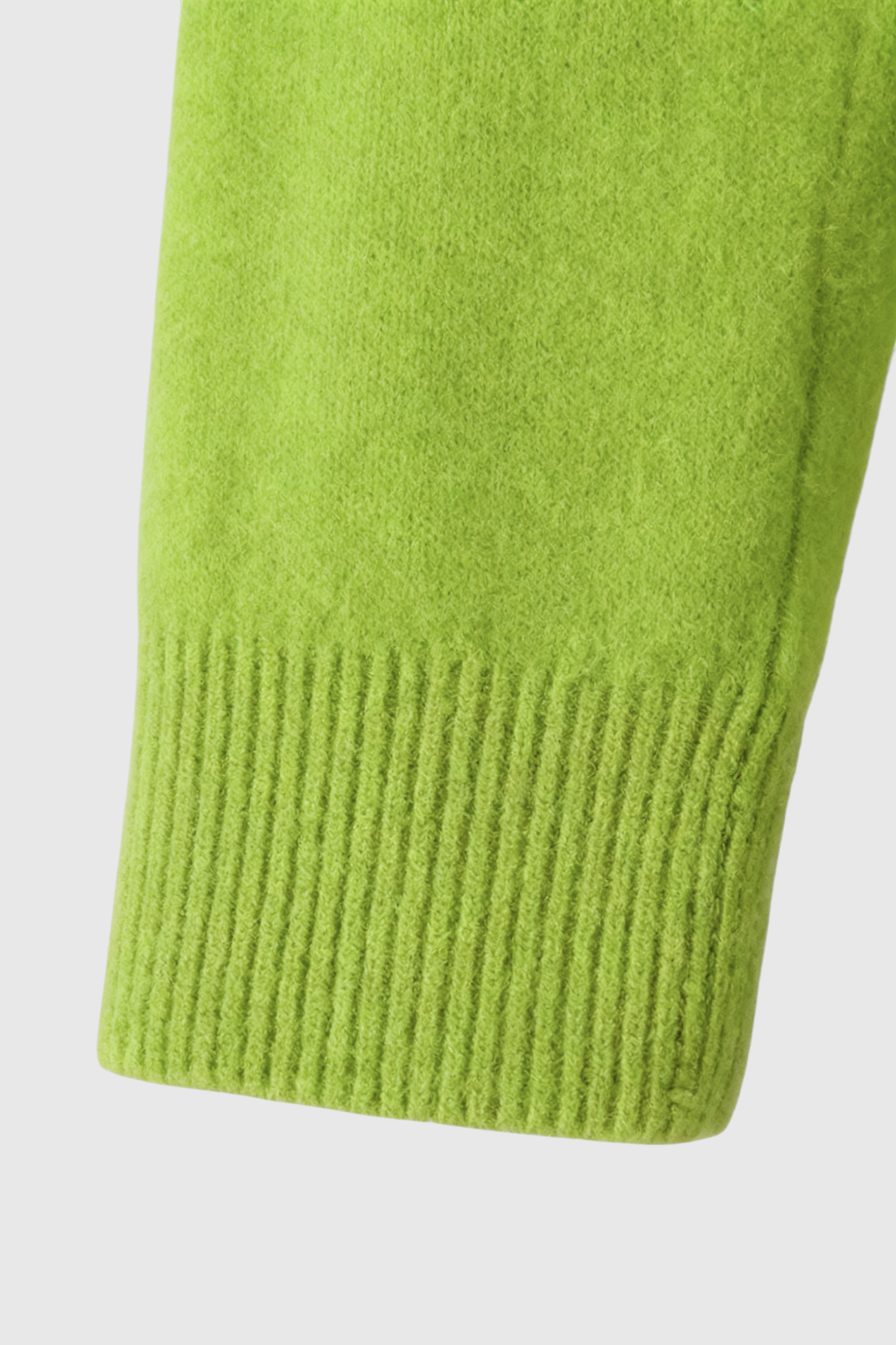 Serena | Cozy Light Green V-Neck Women's Sweater with Flattering Fit - Lumina