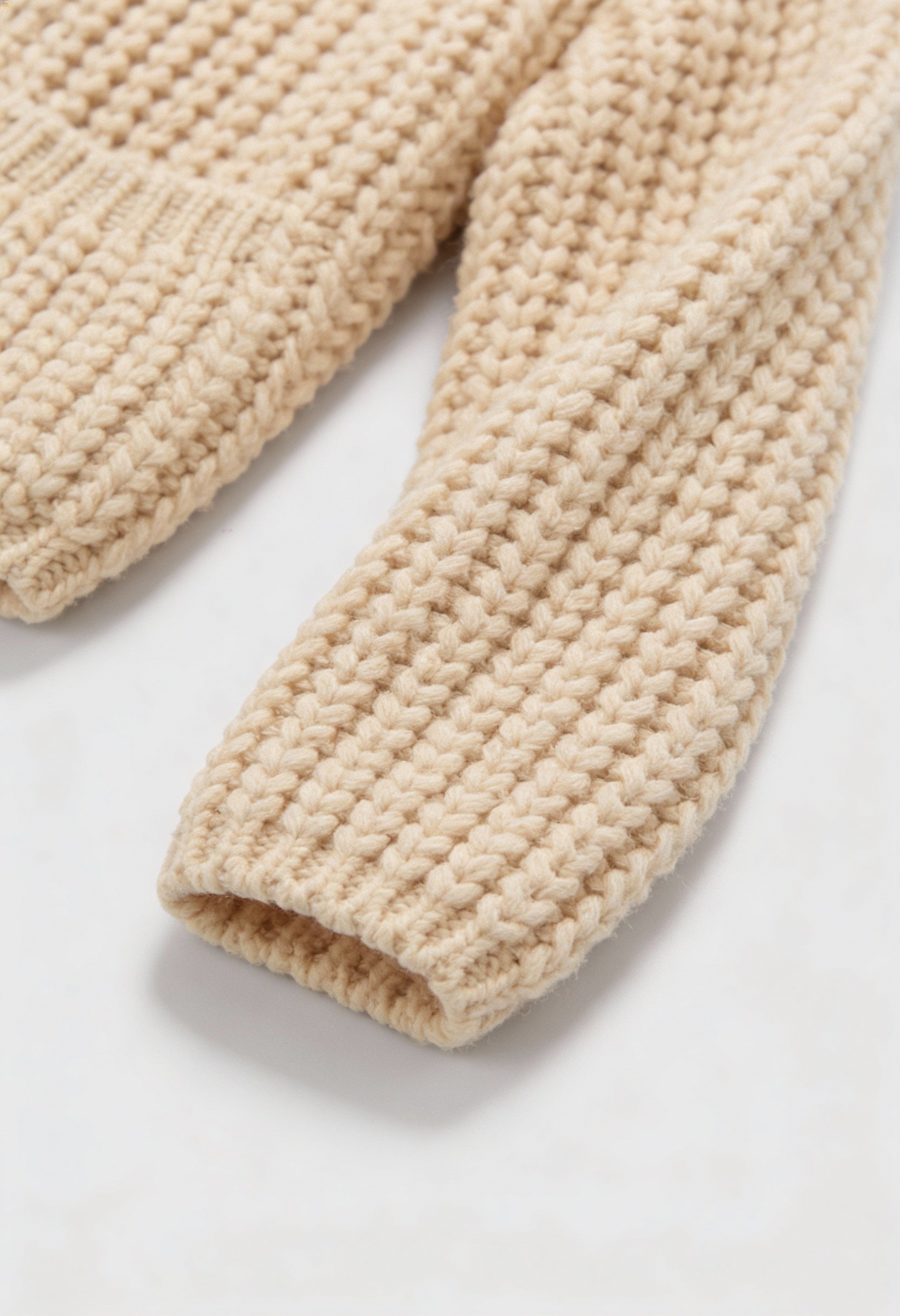 Sophia | Cozy Beige Knit Cardigan with Relaxed Fit - Lumina