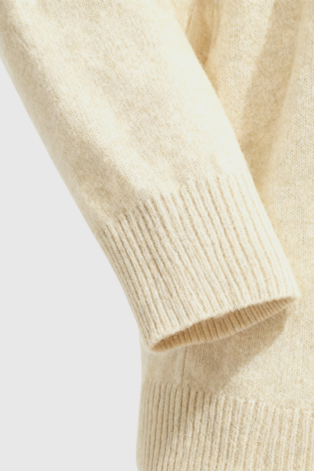 Sophia | Cozy Beige V-Neck Women's Sweater with Flattering Fit - Lumina