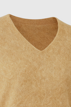 Sophia | Cozy Brown V-Neck Sweater with Flattering Fit - Lumina