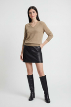 Sophia | Cozy Khaki Knit Sweater with V-Neckline - Lumina
