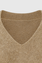 Sophia | Cozy Khaki Knit Sweater with V-Neckline - Lumina