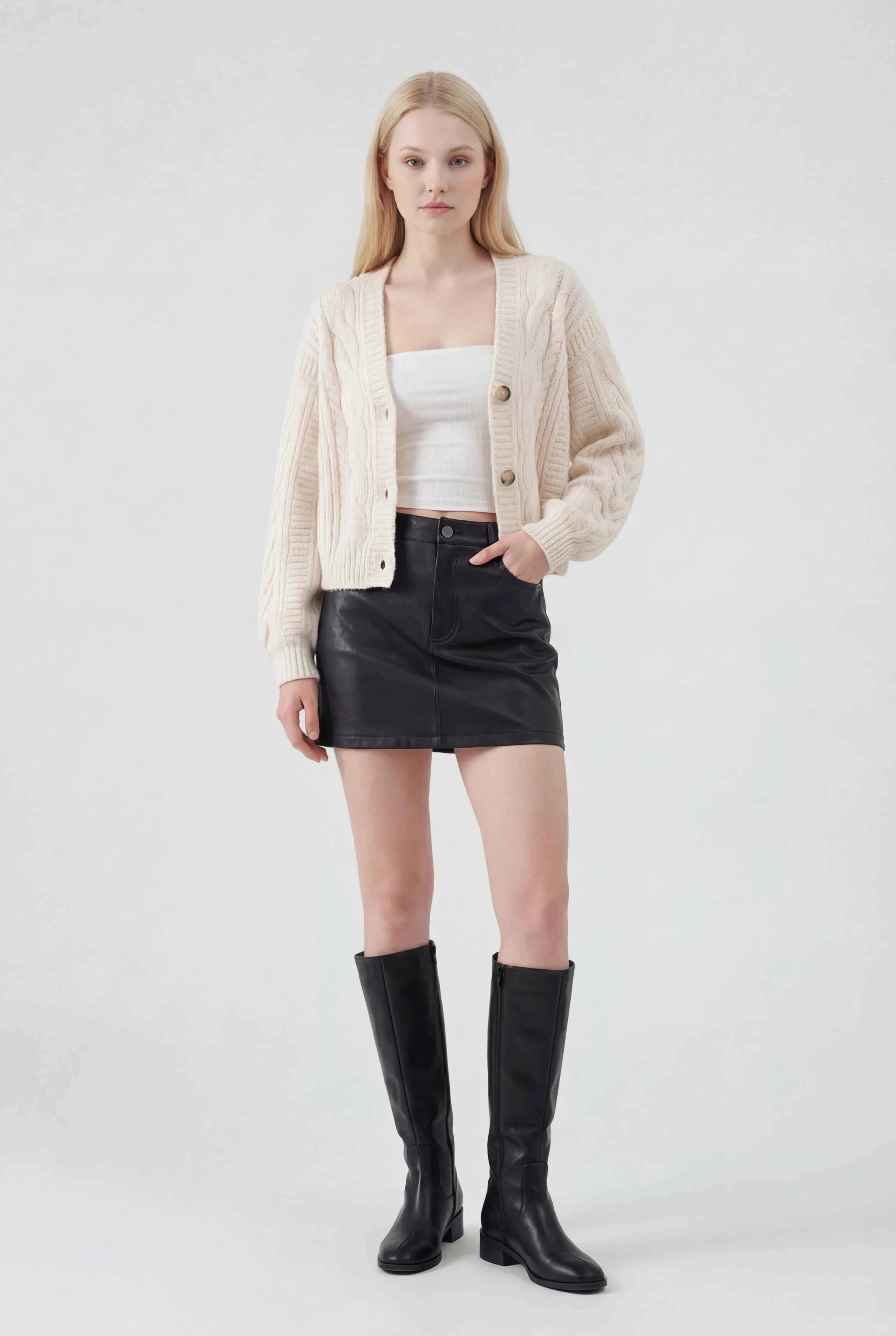 Sophia | Cozy Relaxed Fit White Cardigan Sweater with Ribbed Hem - Lumina
