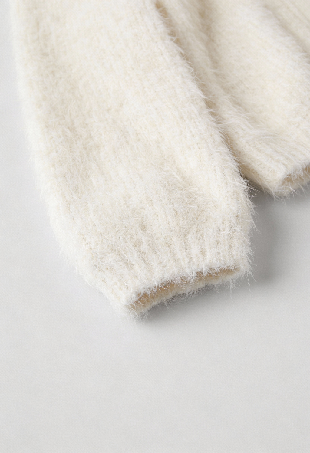 Sophia | Cozy White Knit Cardigan with Ribbed Hem - Lumina