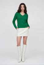 Sophia | Elegant Green V-Neck Sweater with Fitted Silhouette - Lumina