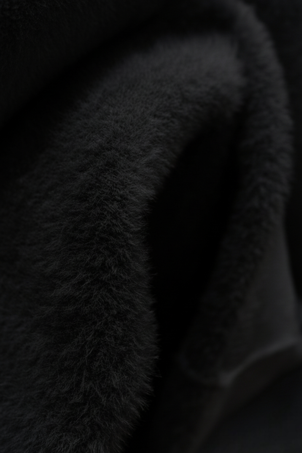 Sophia | Elegant Slim Fit Black Turtleneck Sweater - Lumina