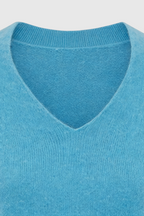 Sophia | Flattering Light Blue V-Neck Women's Sweater with Fitted Silhouette - Lumina