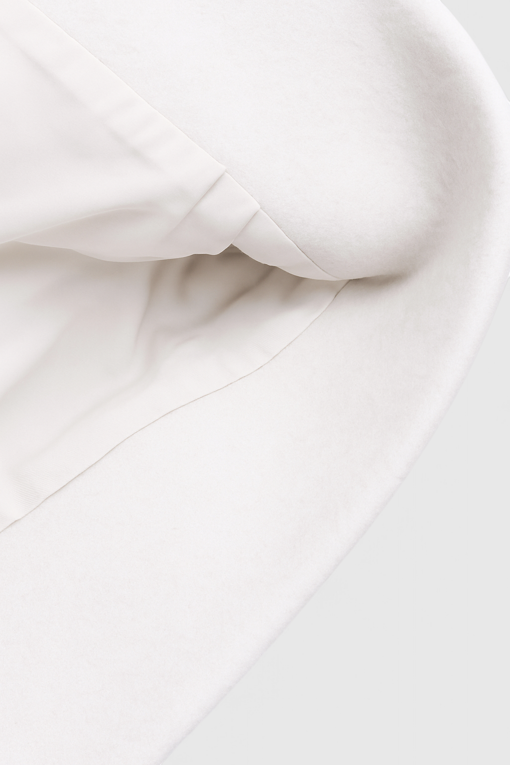 Sophia | Modern Cropped Zip-Up Jacket with Functional Pockets - Lumina
