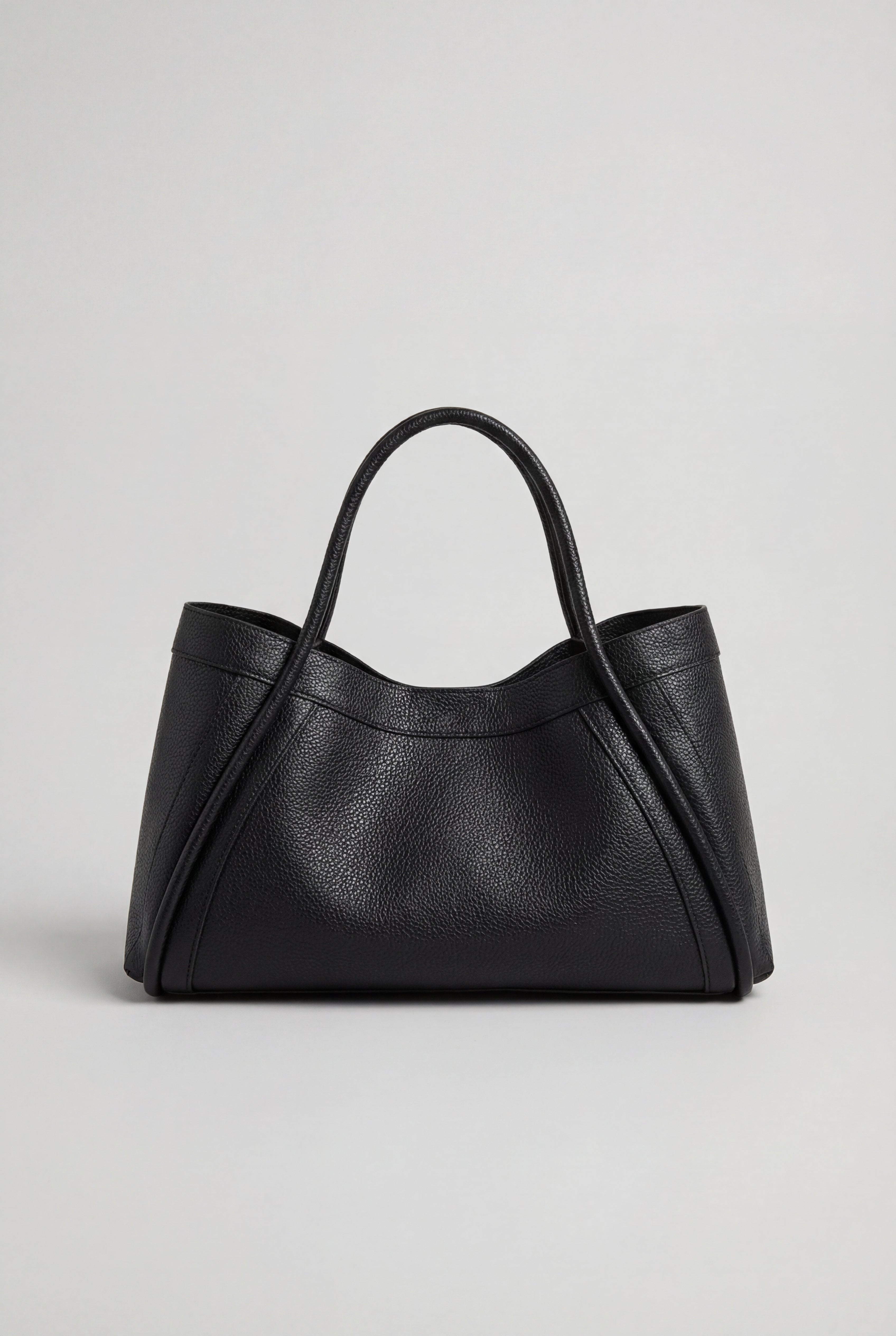 Victoria | Chic Black Tote Bag with Spacious Pockets - Lumina