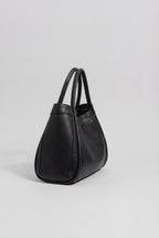 Victoria | Chic Black Tote Bag with Spacious Pockets - Lumina