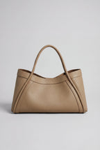 Victoria | Chic Black Tote Bag with Spacious Pockets - Lumina
