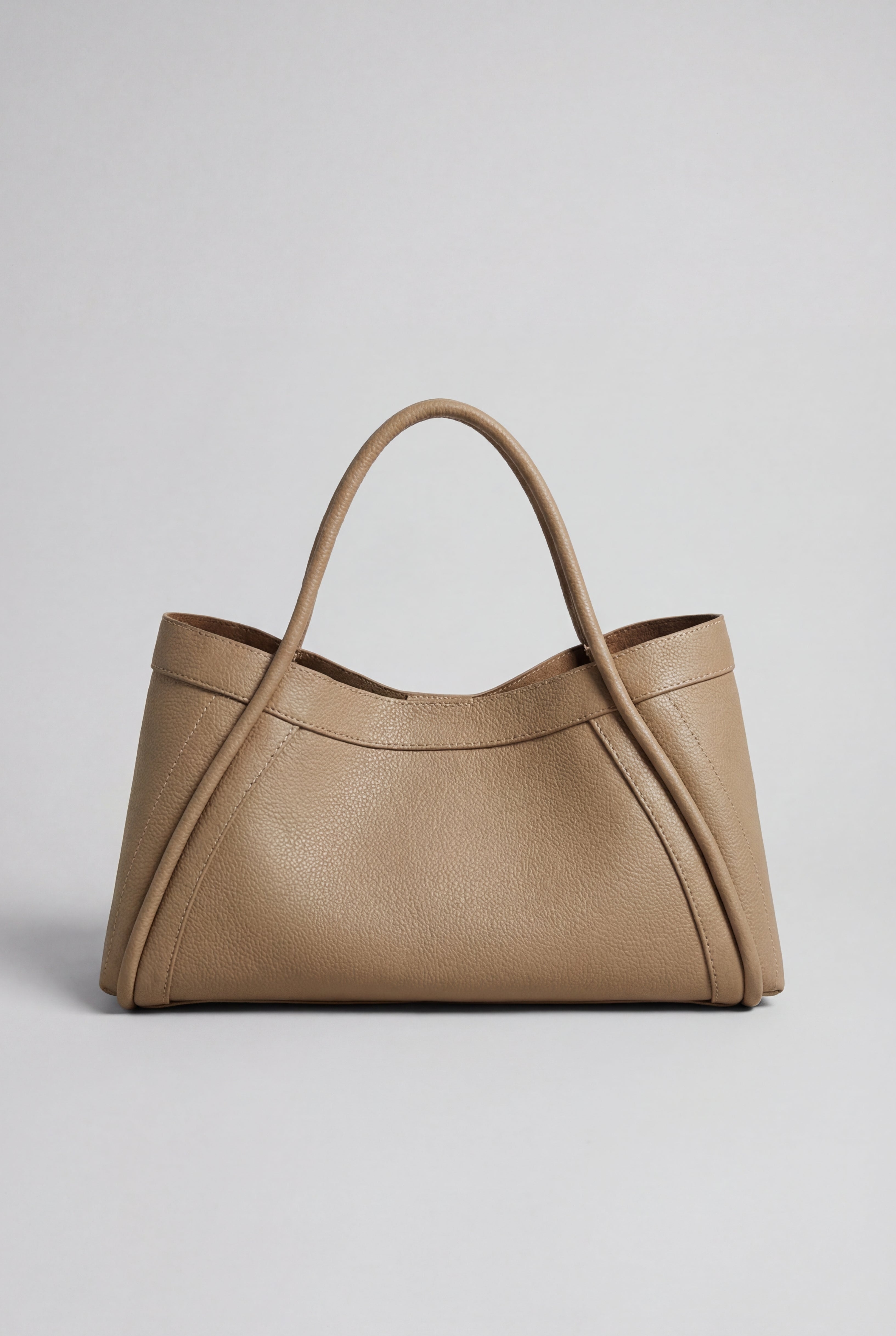 Victoria | Chic Black Tote Bag with Spacious Pockets - Lumina